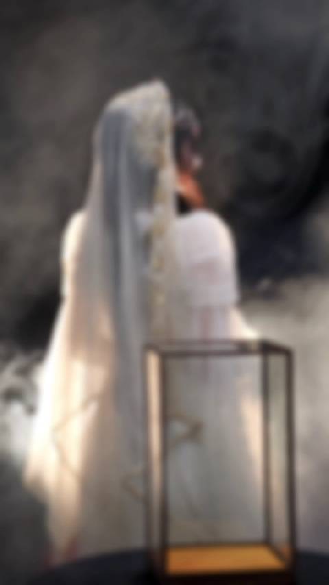 关晓彤发文月亮温柔百年惊艳青春