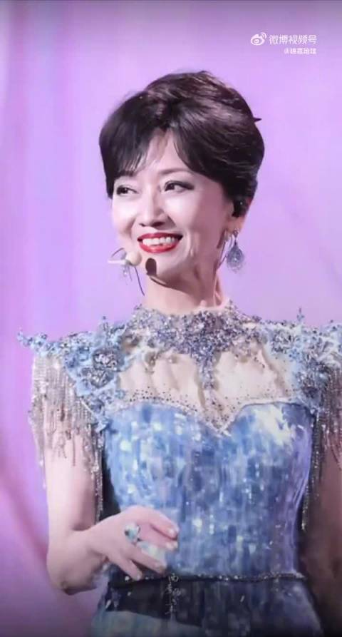 72岁的赵雅芝也太优雅了