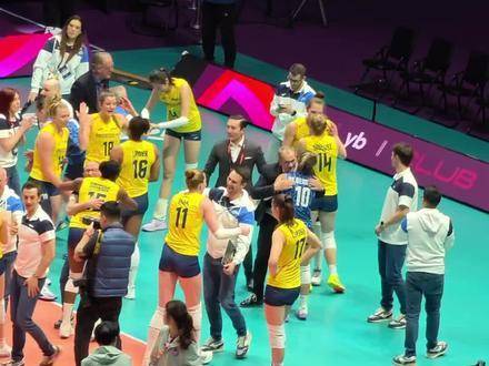 朱婷率队登顶，科内利亚诺问鼎2024女排世俱杯荣耀之巅