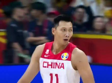 观众泪目，姚明眼眶泛红，易建联“虽败犹荣”的经典一役（全场精华）