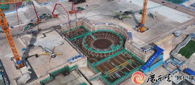 1号机组启动核岛第一罐混凝土浇筑。欧阳远帆 韦程彬 摄