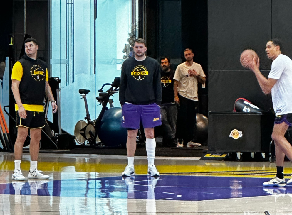 湖人利好！东契奇缠绷带训练艾顿明日复出 雷迪克称里夫斯能进全明星