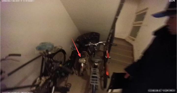 疏散用的楼梯间停放电动车，一居民被罚款200元