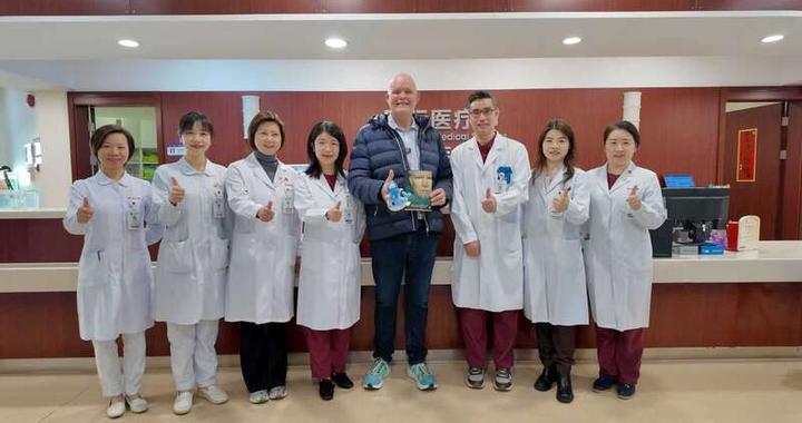 南非世界冠军来沪求医 曾辗转多国寻求希望