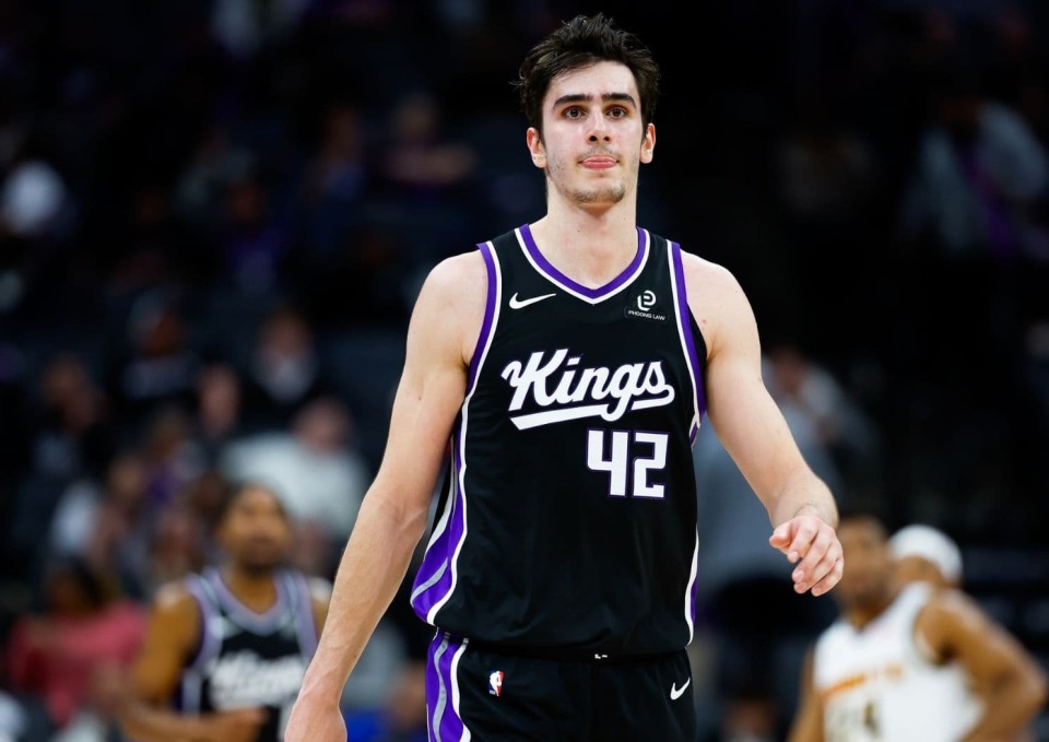 球员上上测｜国王次轮秀中锋雷诺表现引热议，杨瀚森的首轮16顺位秀应该是他？