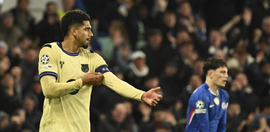 每体：巴萨希望阿劳霍在月底归队训练，并在1月初重返赛场