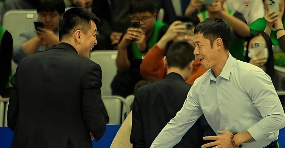 杨鸣：现在这个形势教练工作不好干，祝大家照顾好自己身体