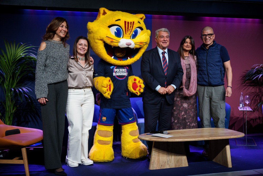 巴萨将出售红蓝手环以帮助患病儿童，售价为9.99欧元