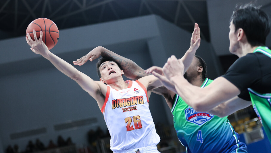 媒体人：场均23分新秀神似徐杰 国家队该招他集训