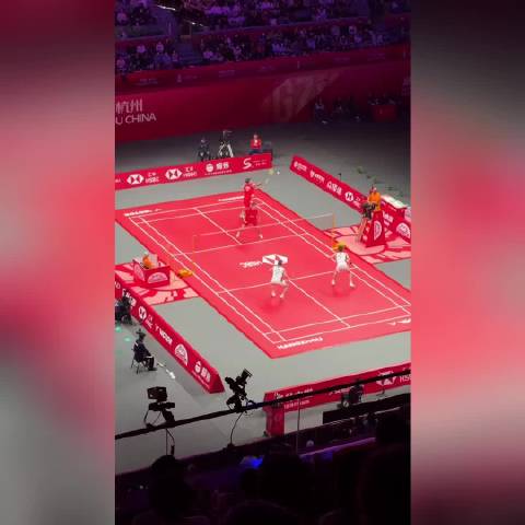 连环抽 爽爽爽，看得我都累了 羽联年终总决赛 王昶 梁伟铿