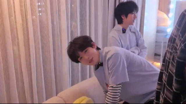 宋亚轩说你在对着我吗刘耀文