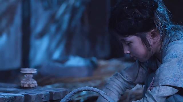 女孩拥有一个神奇的蜡烛，每次点燃就可以召唤人鱼公主，帮她实现愿望… 哑舍