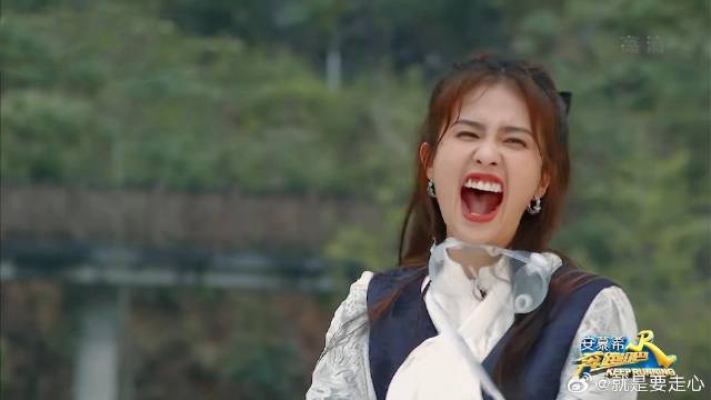 笑疯白鹿！李晨偷听baby答案还错了，沙溢：眼睛不好使耳朵也不行