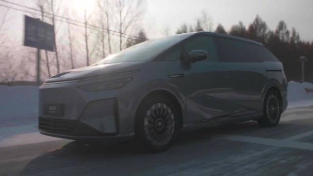 视频：小鹏X9超级增程冰雪试驾表现亮眼，续航1600km、12分钟补能70%
