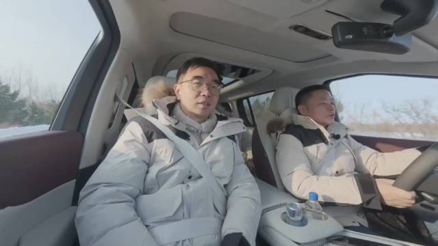 何小鹏大师兄亲自去东北冰雪路面测试小鹏X9超级增程