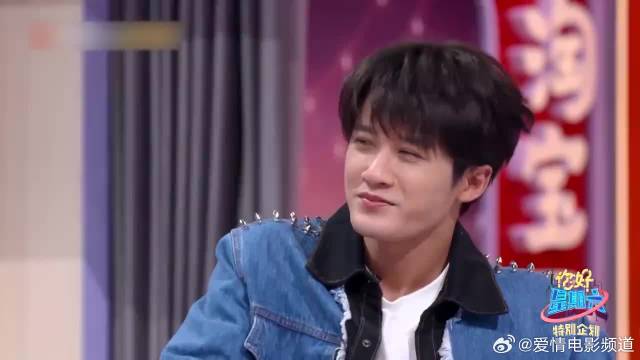 吴磊给周雨彤和雪人拍影子，直呼像个锥子，笑不活了