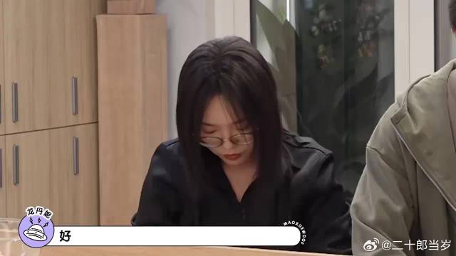 内娱第一猛女，章若楠综艺现场骂老板，气哭龙丹妮！