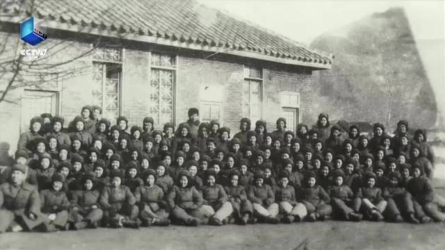 志愿军战士回忆长津湖畔烈士追悼会