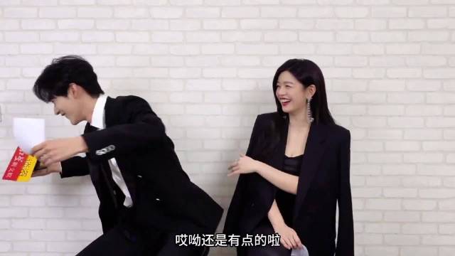 周柯宇说看过陈妍希的那些年，陈妍希：那时候你出生了吗？哈哈哈