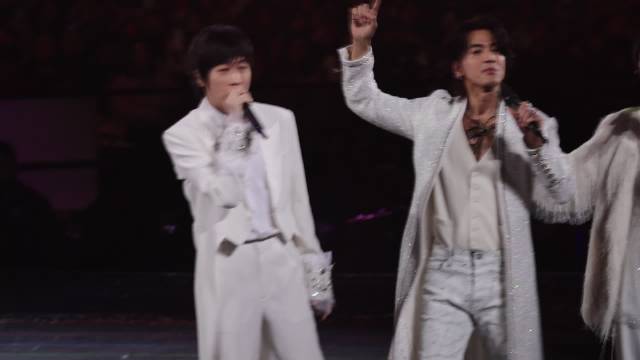 阿信上海演唱会飙高音引粉丝热议