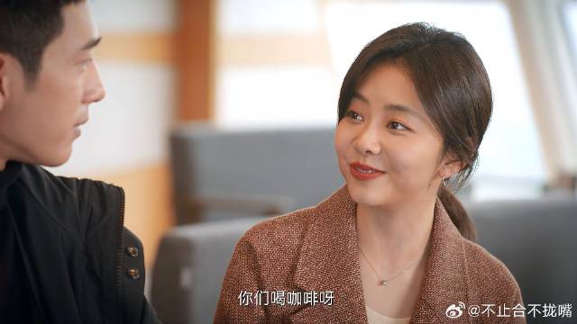 归晓误解路炎晨的职业：你们喝咖啡呀，路炎晨回答更逗！