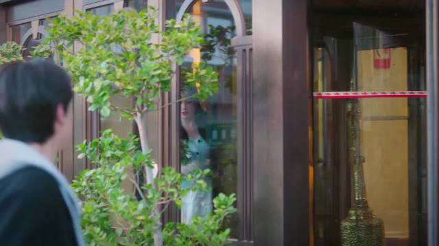 就随着暖暖的风慢慢的走牵着你的 林一 虞书欣