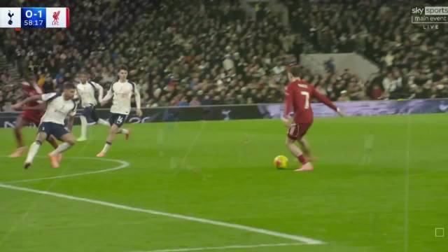 范德芬向伊萨克道歉，铲伤致其踝关节损伤腓骨骨折