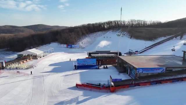 “冰雪奇缘，亲子同乐” 庙香山冰雪趣味运动会