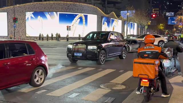 误闯天家，劳斯莱斯库里南bb带队，保时捷918加法拉利F8