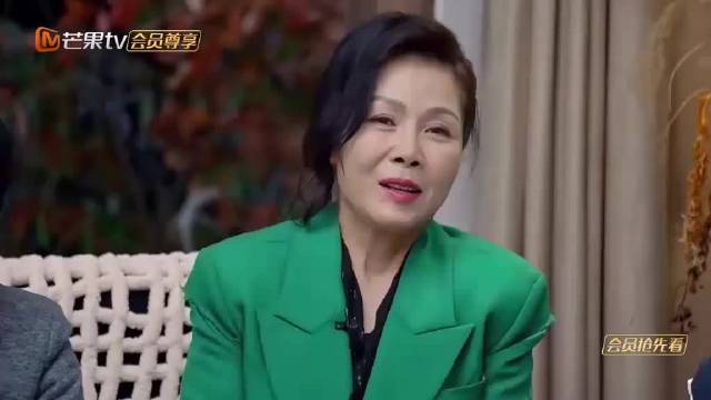 刘宪华帮梁咏琪玩加减法游戏，遭周深无情嘲笑