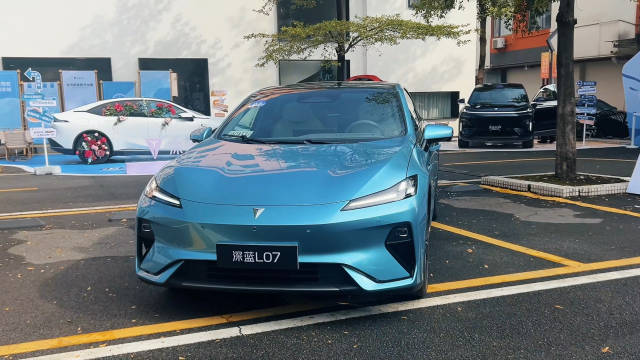 标配华为乾崑智驾 深蓝 L07 解锁智能出行