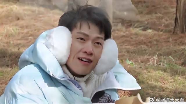 魏大勋被杨超越砸头，一瓢下去，直接躺地灵魂出窍！