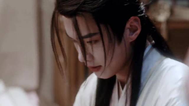 赵丽颖亮相微博跨年狂欢节,与凤行热梗引关注