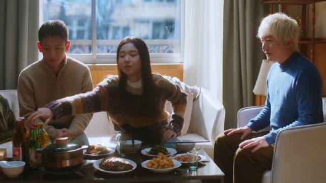 老舅的心里永远记着给女儿的承诺，永远想着家人…… 郭京飞