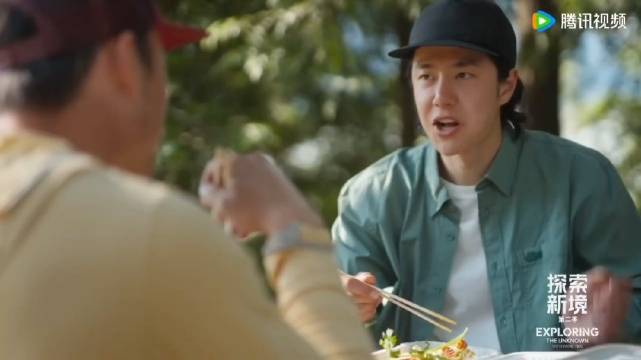 王一博 你是谁朝思暮想的笔尖少年，在绝城的荒途里辗转成歌