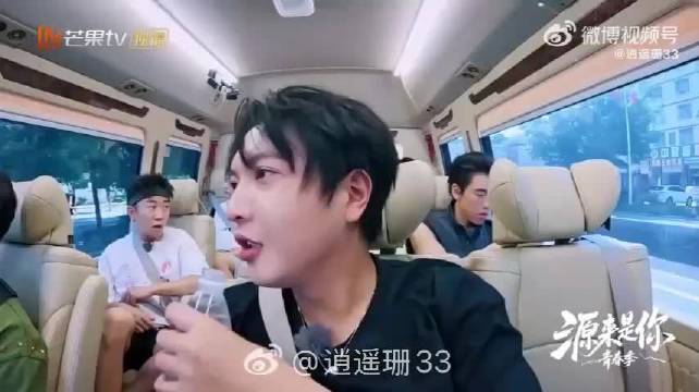 偶练选手周锐综艺遭催婚，兄弟情谊延续