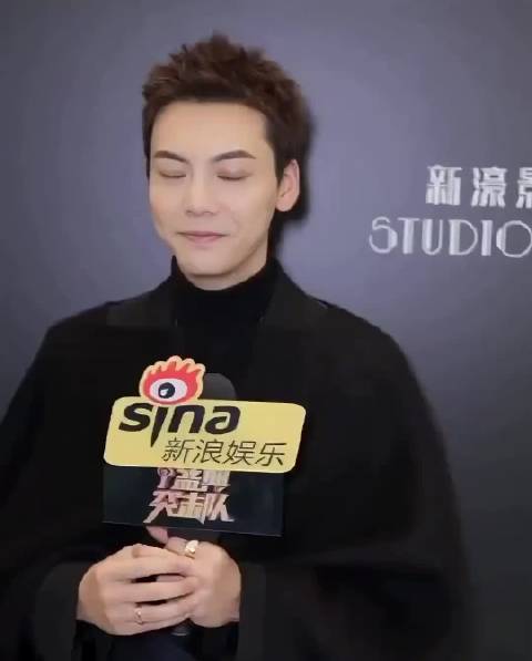 陈伟霆王安宇综艺互动显真性情，互夸对方为对的人