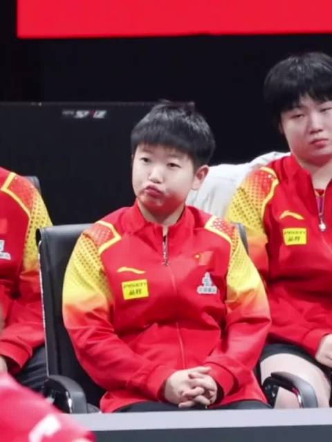 孙颖莎赛场横扫外战全胜，场下暖心反差萌