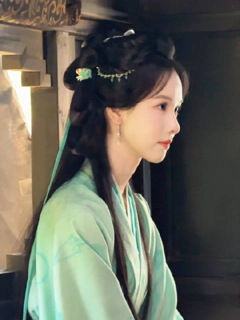 陈都灵新剧角色曝光，楚朝庄寒雁引期待