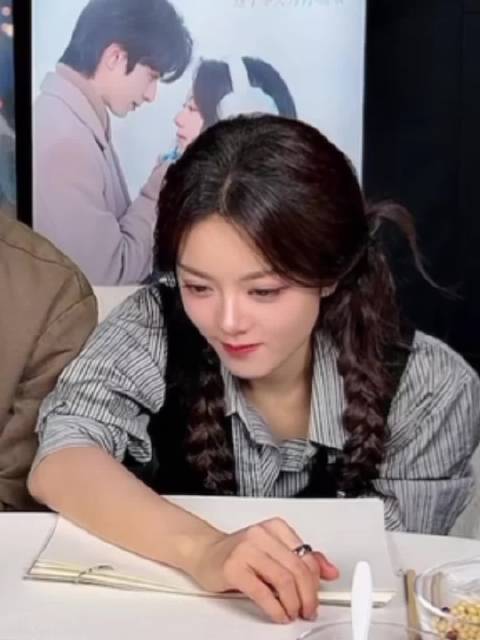 奶萌奶萌的瓜妹，画的画也是可可爱爱的 ！