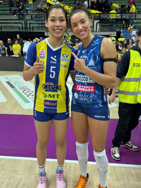 朱婷12分荣膺MVP，庄宇珊10分赛后与加比交换熊猫玩偶