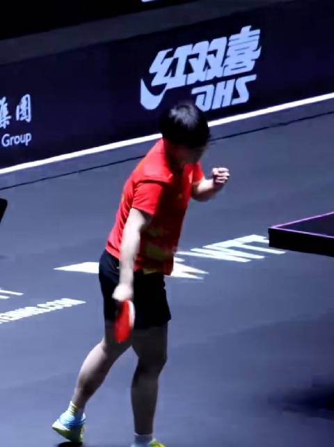 孙颖莎智搜指数破11亿，时尚杂志销量52万