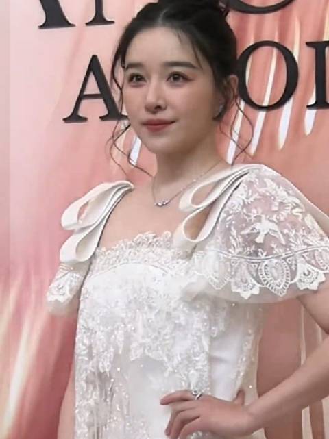 昨天有好多人爆料，说阚清子生产，孩子没保住，希望是假的啊