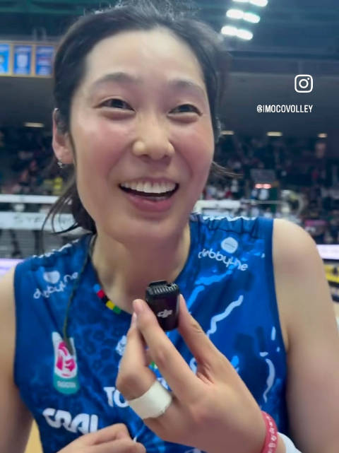 朱婷荣获MVP，接受采访