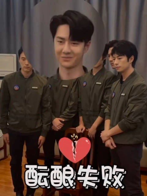 宝宝憋笑失败哈哈哈