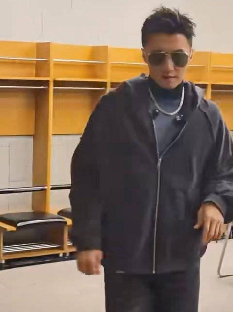 谢霆锋苏州演唱会剧透2026巡演首站深圳