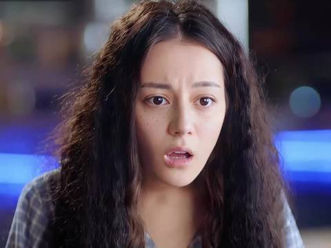 丑女不会穿搭遭领导嘲笑，不料改造后惊艳所有人 ~ 迪丽热巴 漂亮的李慧珍