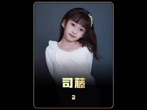 女孩为了躲避妈妈竟选择离家出走，怎料事后却又被妈妈拳脚相加.