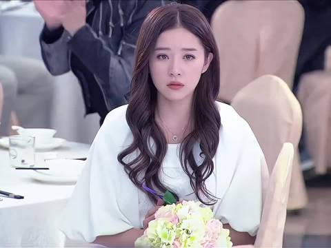 自己最信任的闺蜜跟老公搞在一起 无疑是致命的打击｜阚清子