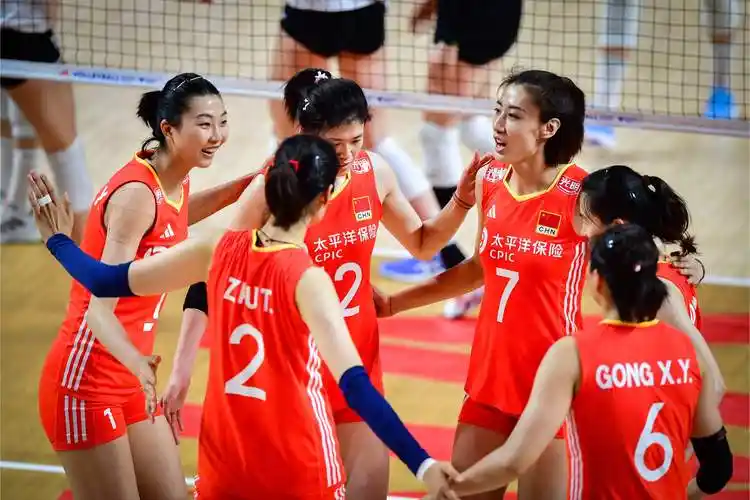 李盈莹、袁心玥相继因伤告别亚锦赛，张常宁去留成疑，朱婷或将临危受命？